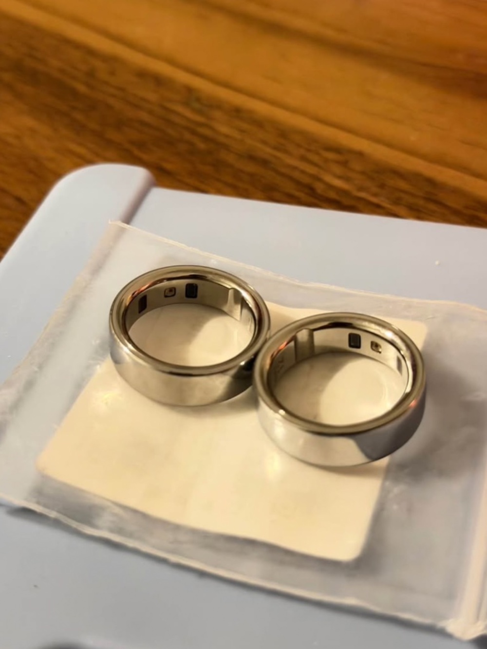 Two Oura ring 4 - Picture 2 of 2